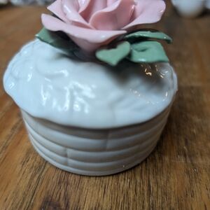 Ceramic Rose Accent Piece - Pink and Green Vintage Cottage Grandma Core Style